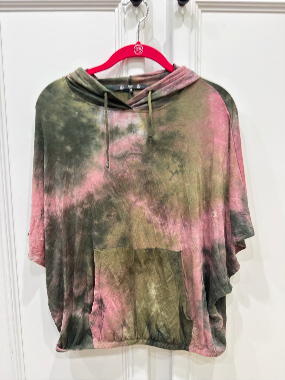 Tie-Dye Hooded Short Sleeve Pullover in Pink & Olive